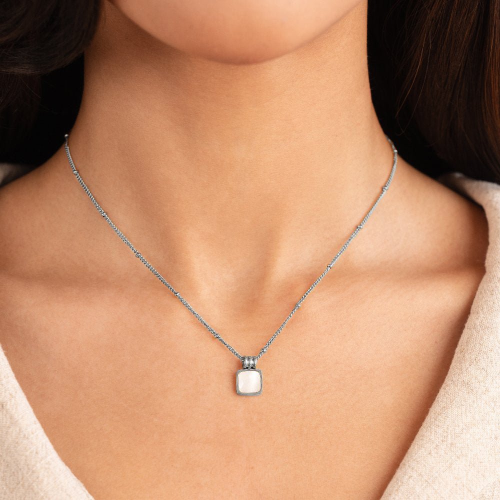 Silver Nacre Square Necklace – FIORENE