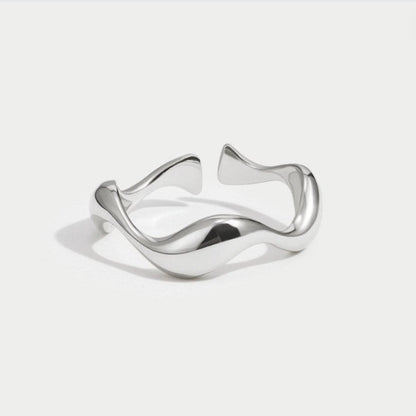 Silvered Liquid Wave Ring – FIORENE