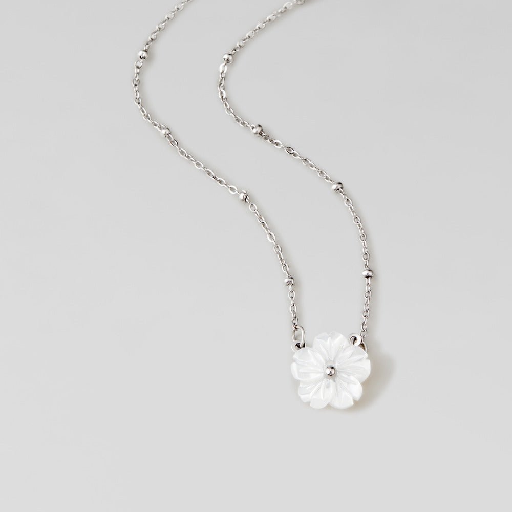 Silver Nacre Blossom Necklace – FIORENE