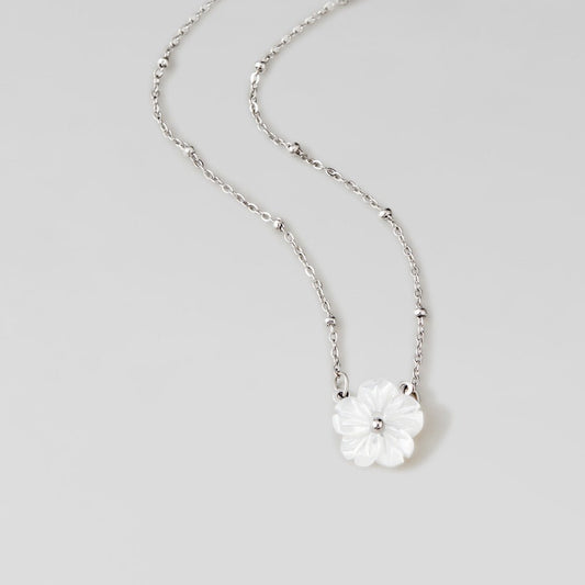 Silver Nacre Blossom Necklace – FIORENE