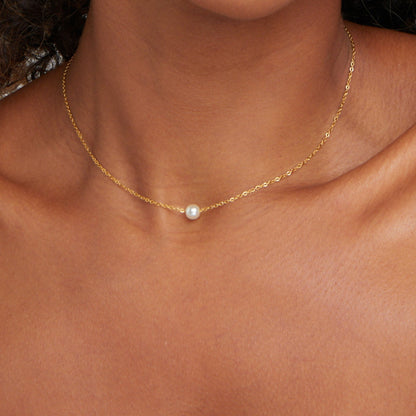 Luminous Minimalist Golden Pearl Strand – FIORENE