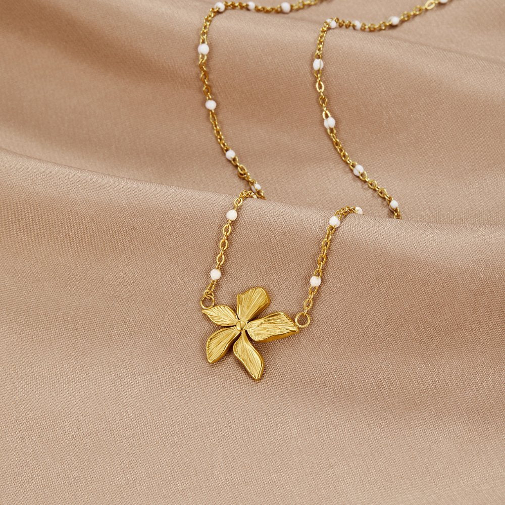 Radiant Gilded Flower Necklace – FIORENE