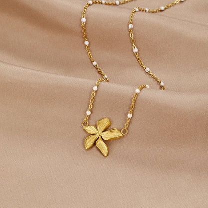 Radiant Gilded Flower Necklace – FIORENE