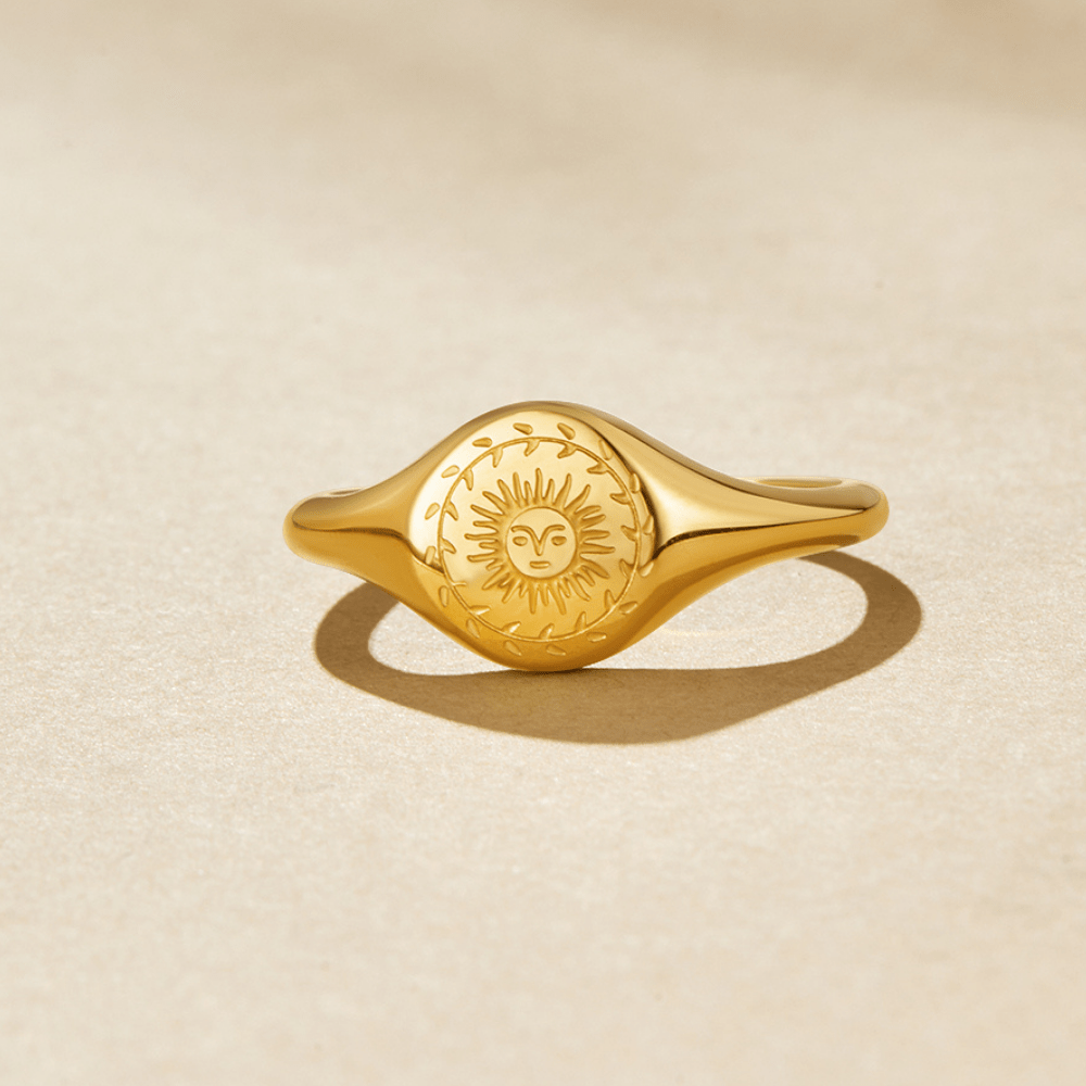 Golden Solstice Emblem Ring – FIORENE