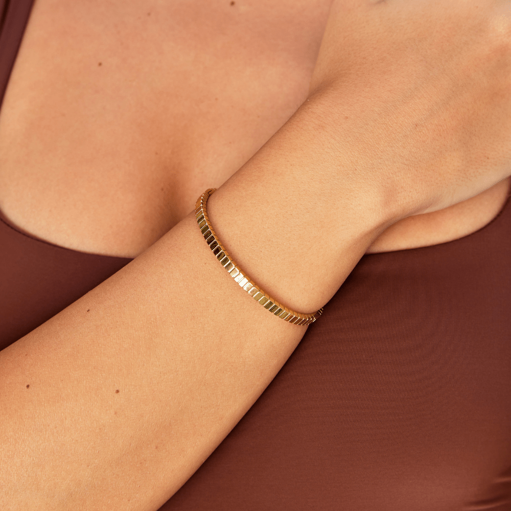 Radiant Fluted Bangle – FIORENE