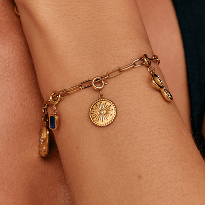 Noble Solar Eye Charm – FIORENE