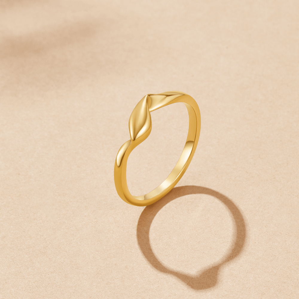 Unity Golden Twist Ring – FIORENE