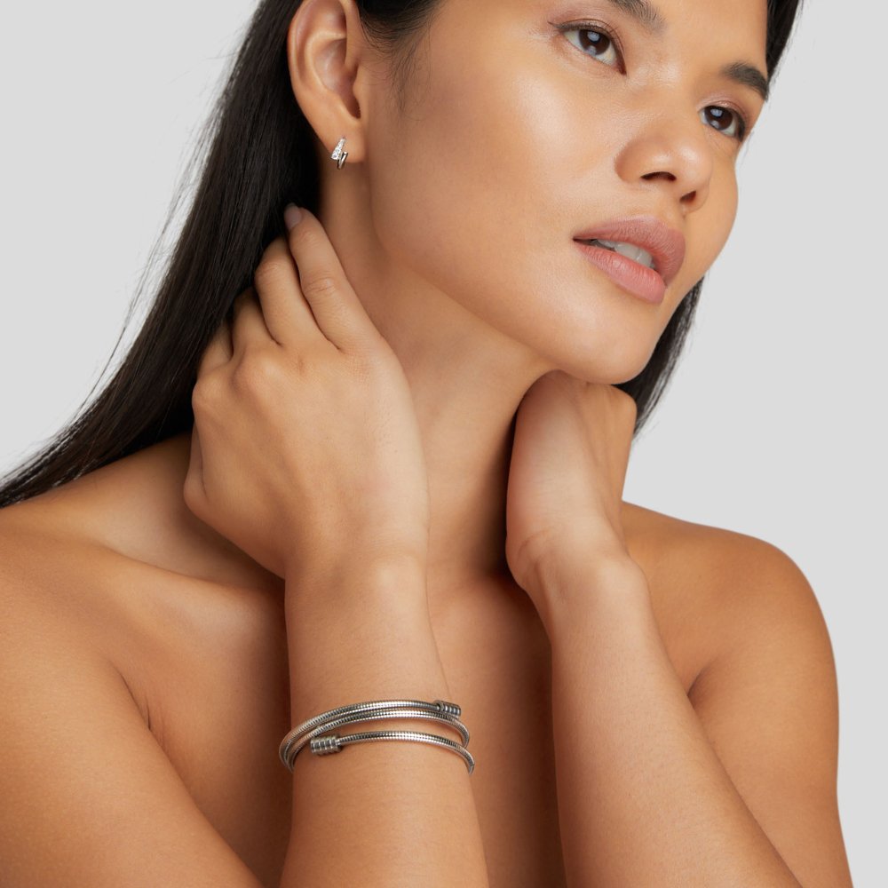 Luminous Flexible Silver Coil Bracelet – FIORENE