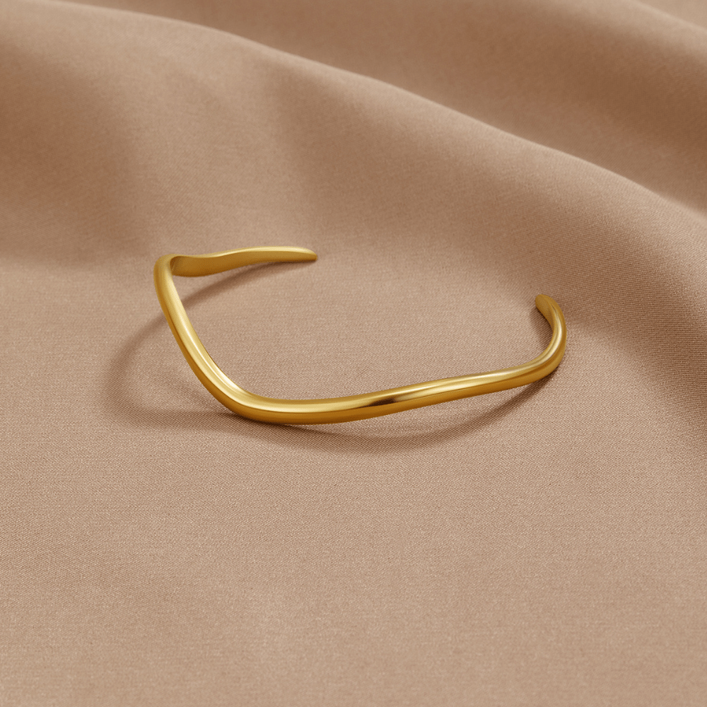 Gilded Wavy Cuff Bracelet – FIORENE