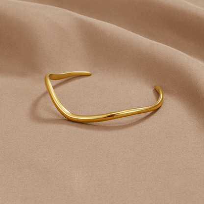 Gilded Wavy Cuff Bracelet – FIORENE
