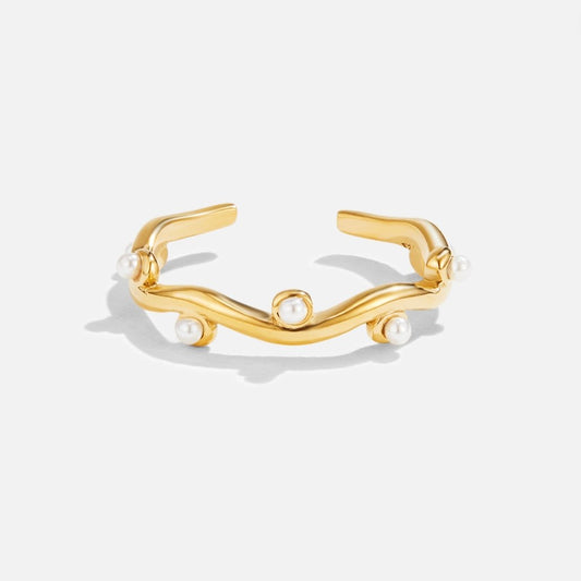 Radiant Gilded Pearl Wave Ring – FIORENE
