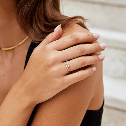 Shimmering Pearl Bypass Ring – FIORENE