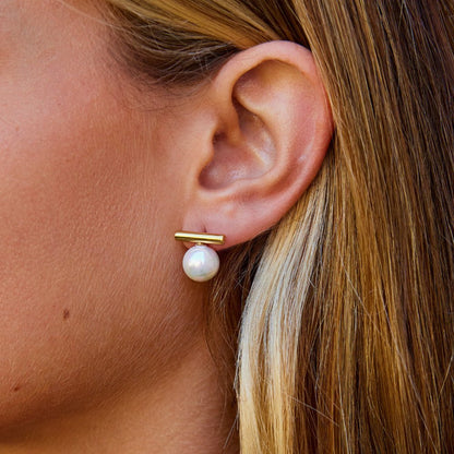 Gilded Beam Pearl Earring – FIORENE